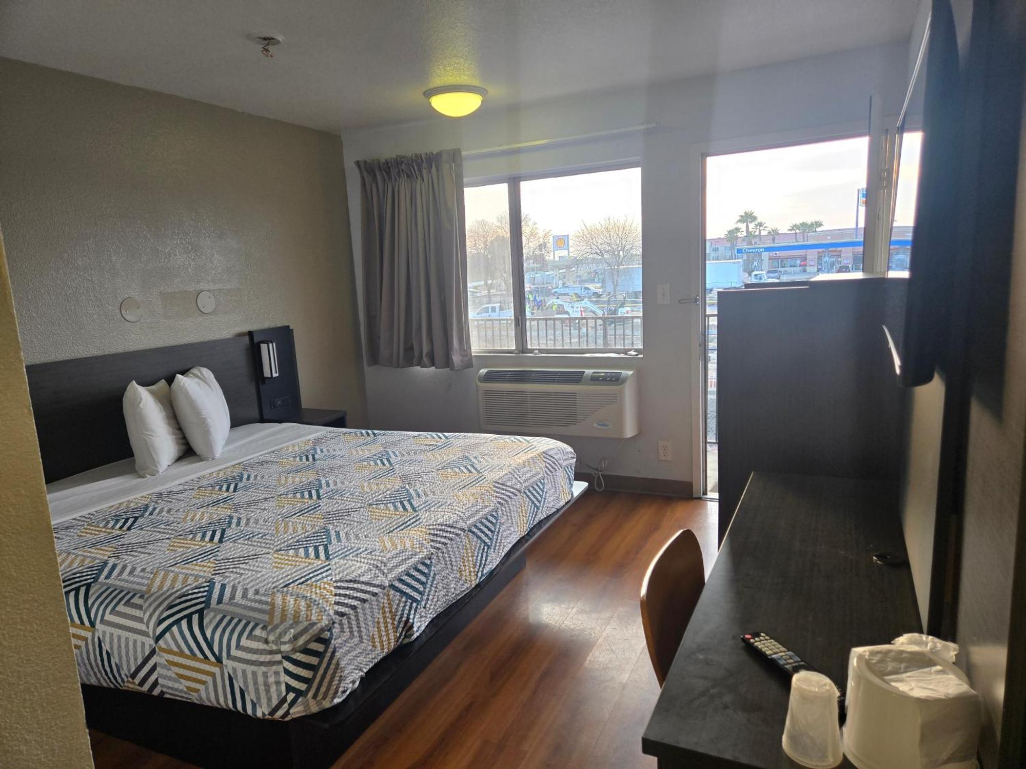 Park Inn By Radisson, Tracy Εξωτερικό φωτογραφία